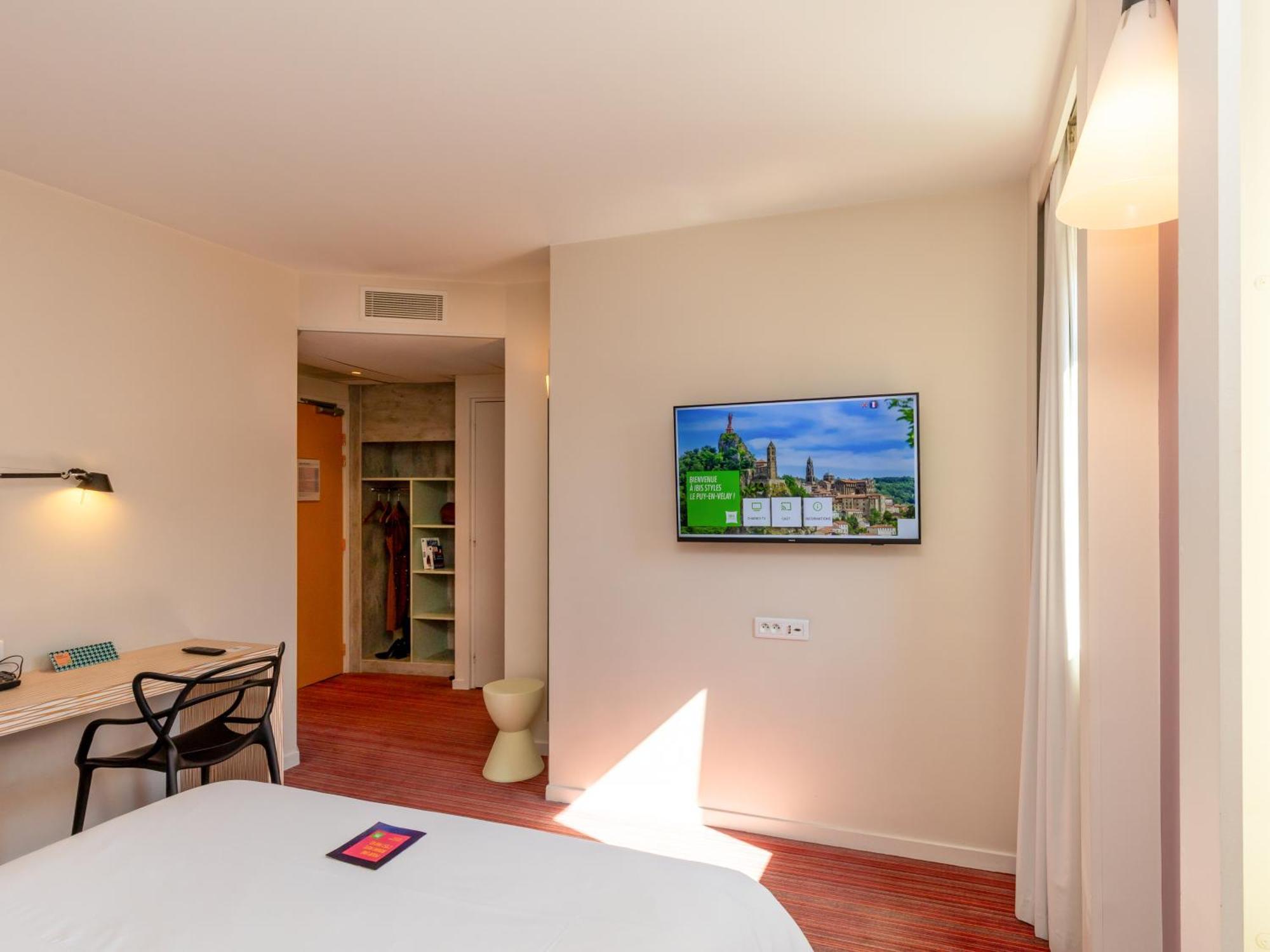 Ibis Styles Le Puy En Velay Hotel Екстериор снимка