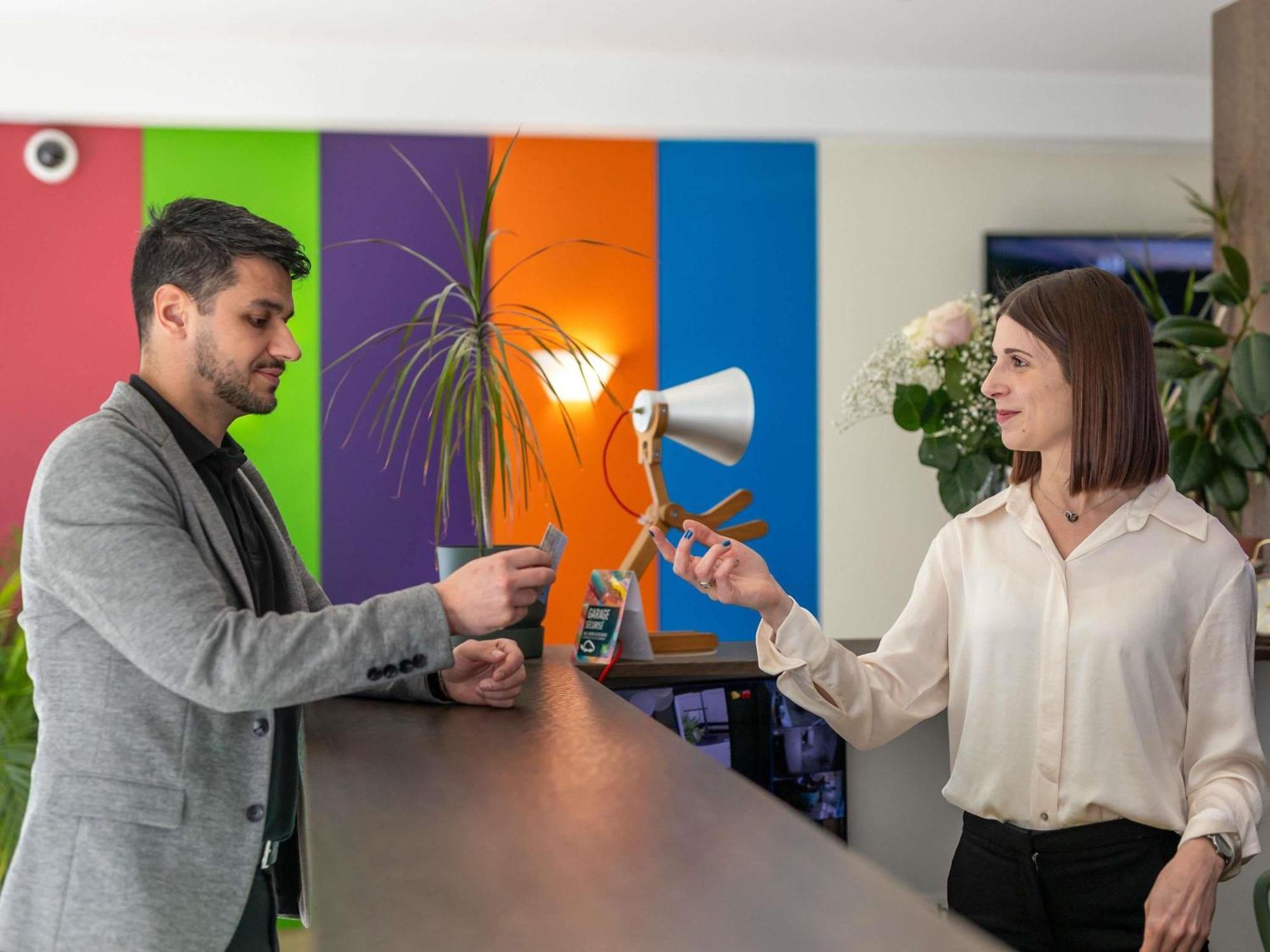 Ibis Styles Le Puy En Velay Hotel Екстериор снимка