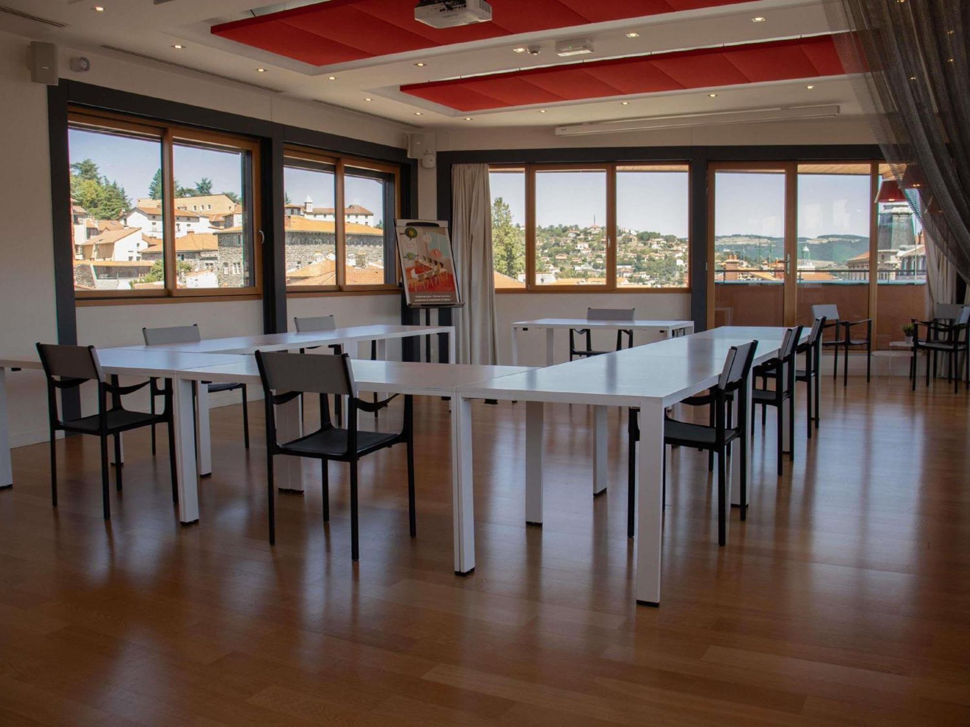 Ibis Styles Le Puy En Velay Hotel Екстериор снимка